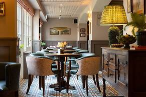 The Ragged Robin - A Heartwood Inn