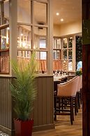 The Ragged Robin - A Heartwood Inn