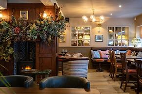 The Ragged Robin - A Heartwood Inn