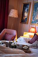 The Ragged Robin - A Heartwood Inn