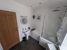 Hocking Cottage