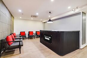 Super Townhouse Oak Indiranagar