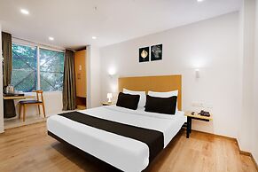 Super Townhouse Oak Indiranagar