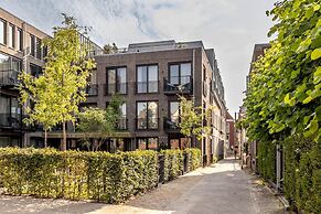 Modern Stay in Historic Delft