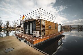 Schones Hausboot in Hoxter