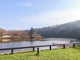 No.18 Riverside Walk