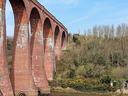 No.15 Riverside Walk