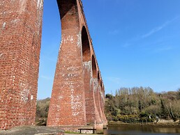 No.15 Riverside Walk