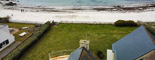 House in Ploudalmezeau With Beach Access