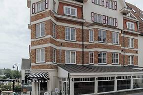 Seaview Apartment in De Haan for two