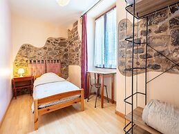 Vintage Retreat by the Vis