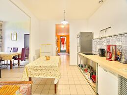 Vintage Retreat by the Vis