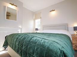 Holm Oak Lodge