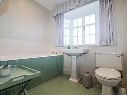 Holm Oak Lodge