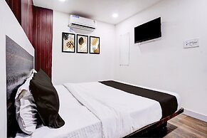 Comfy Stays at Lokhandwala Andheri West