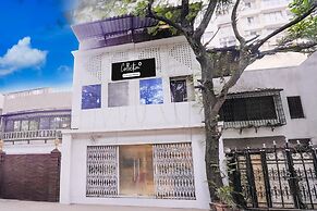 Comfy Stays at Lokhandwala Andheri West