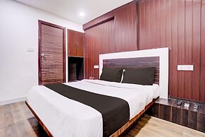 Comfy Stays at Lokhandwala Andheri West