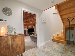 New Elms Farmhouse