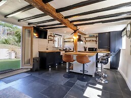 1 Harpur Cottage