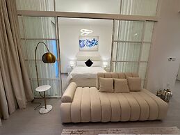 Magnificent GolfVille PoolView 2bedroom