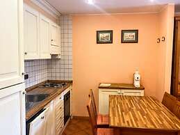 Apartment in Roma by Marco Simone Golf