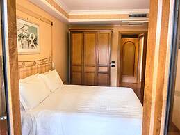 Apartment in Roma by Marco Simone Golf