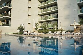 Central 1BHK in Dubai Hills. Burj View