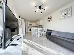4 Guests - 2 Bedrooms - Parking - 9min City Centre