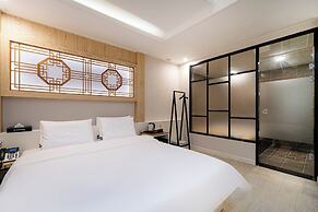 Hound Hotel Daeyeon