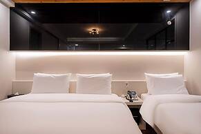 Hound Hotel Daeyeon