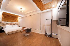 Hound Hotel Daeyeon