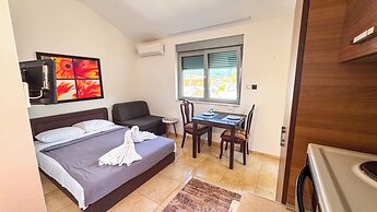 Qumi Apartments
