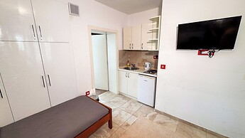Qumi Apartments