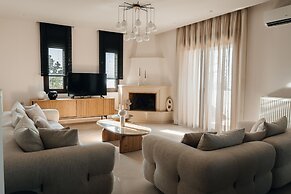 Georgia Villa - With Private Heated Pool