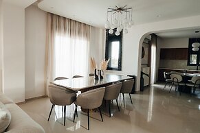 Georgia Villa - With Private Heated Pool