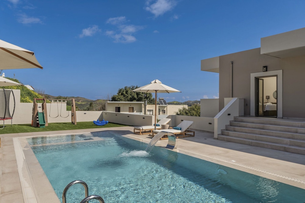 Elysian Villa 2 - With Private Pool