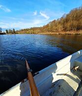 Lakefront Family Retreat