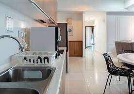 Regalia Residence The Sky Pool Suite