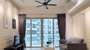 Regalia Residence The Sky Pool Suite