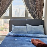 Regalia Residence The Sky Pool Suite