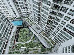 Regalia Residence The Sky Pool Suite
