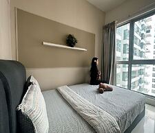 Regalia Residence The Sky Pool Suite