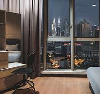 Regalia Residence The Sky Pool Suite