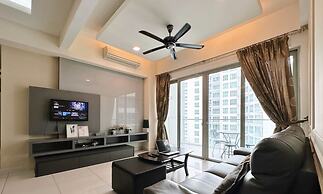 Regalia Residence The Sky Pool Suite