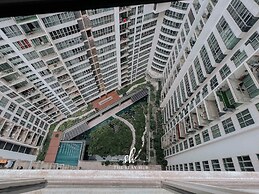 Regalia Residence The Sky Pool Suite