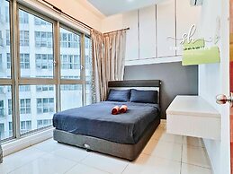 Regalia Residence The Sky Pool Suite