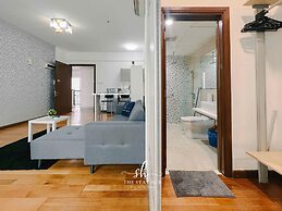 Regalia Residence The Sky Pool Suite