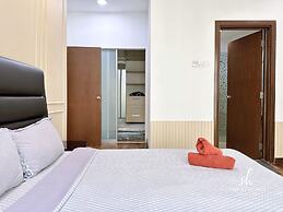 Regalia Residence The Sky Pool Suite