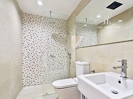 Regalia Residence The Sky Pool Suite