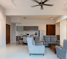Regalia Residence The Sky Pool Suite
